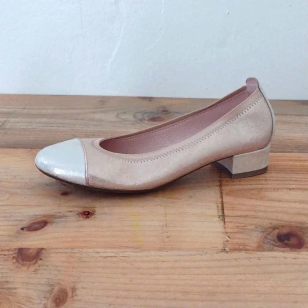 Hispanitas Joy is a Choice 2 Tone Metallic Block Heel Shoe Size 39 US Size 9